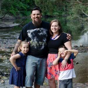 Ali, her husband Brett and their children Nevaeh and Travis